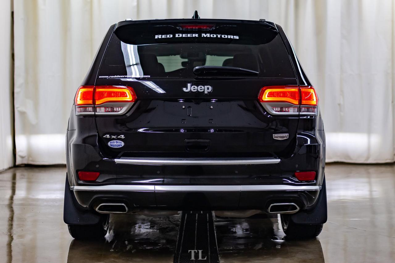 2018 Jeep Grand Cherokee 4x4 Summit Leather Roof Nav BCam Red Deer AB