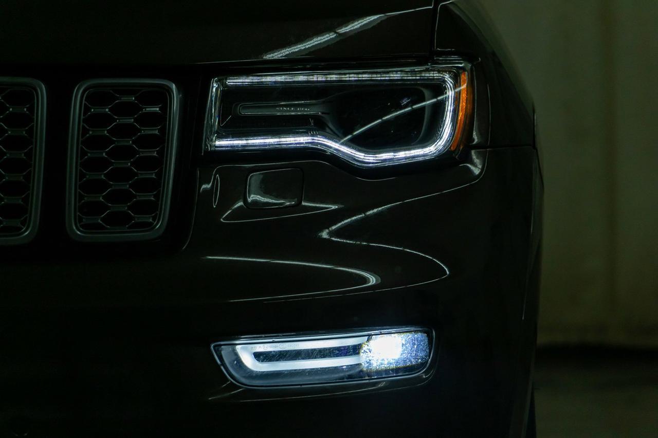 2018 Jeep Grand Cherokee 4x4 Summit Leather Roof Nav BCam Red Deer AB