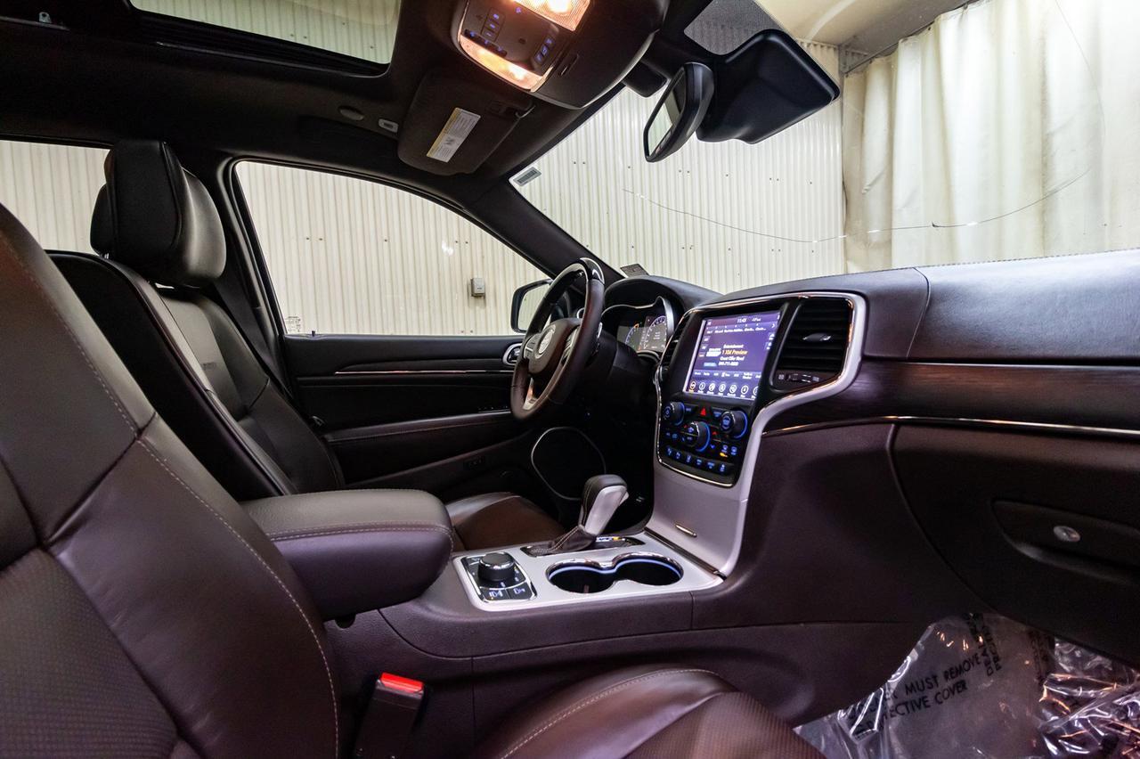 2018 Jeep Grand Cherokee 4x4 Summit Leather Roof Nav BCam Red Deer AB