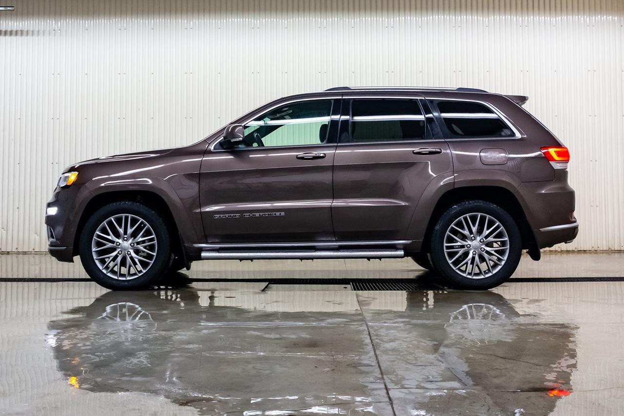 2018 Jeep Grand Cherokee 4x4 Summit Leather Roof Nav BCam Red Deer AB
