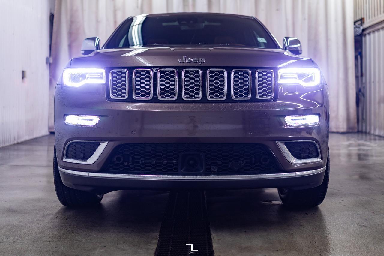 2018 Jeep Grand Cherokee 4x4 Summit Leather Roof Nav BCam TV's Red Deer AB