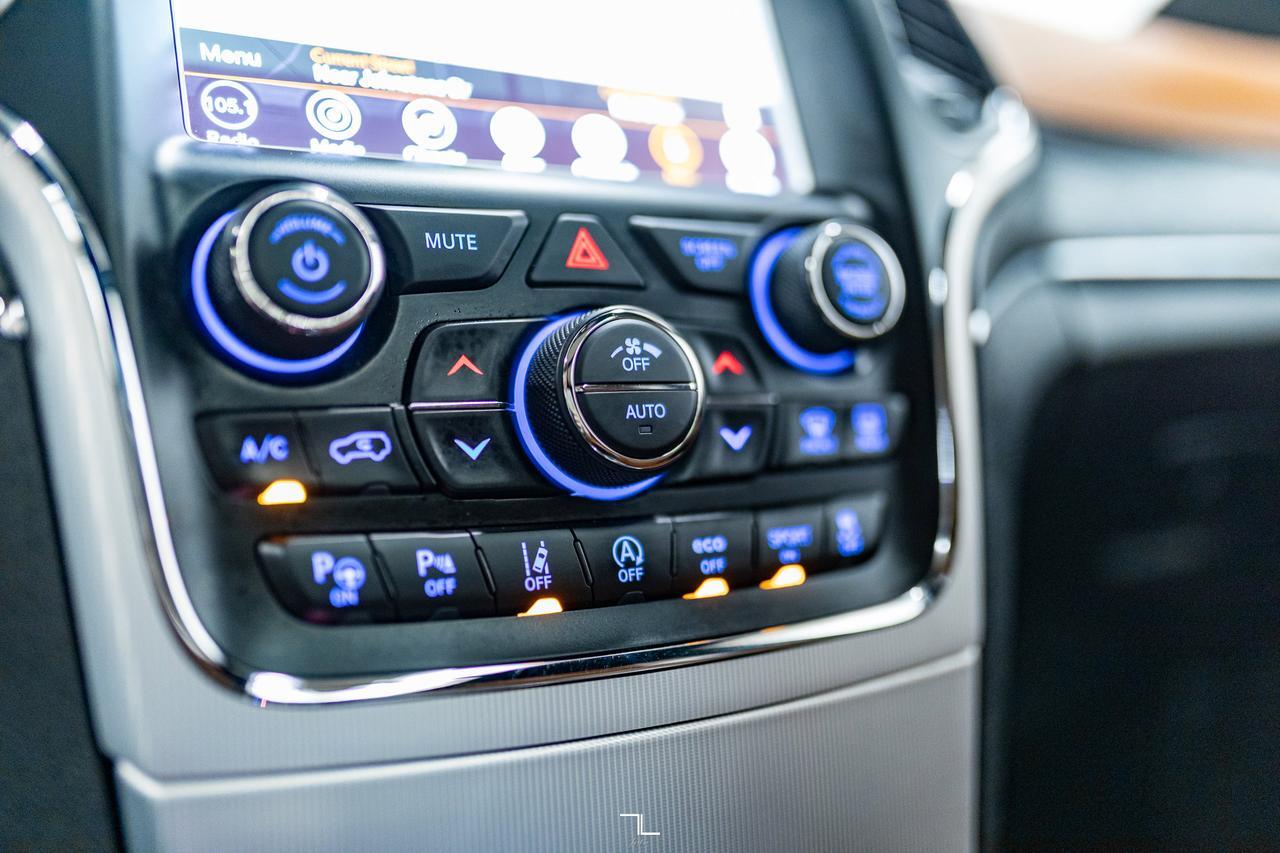 2018 Jeep Grand Cherokee 4x4 Summit Leather Roof Nav BCam TV's Red Deer AB