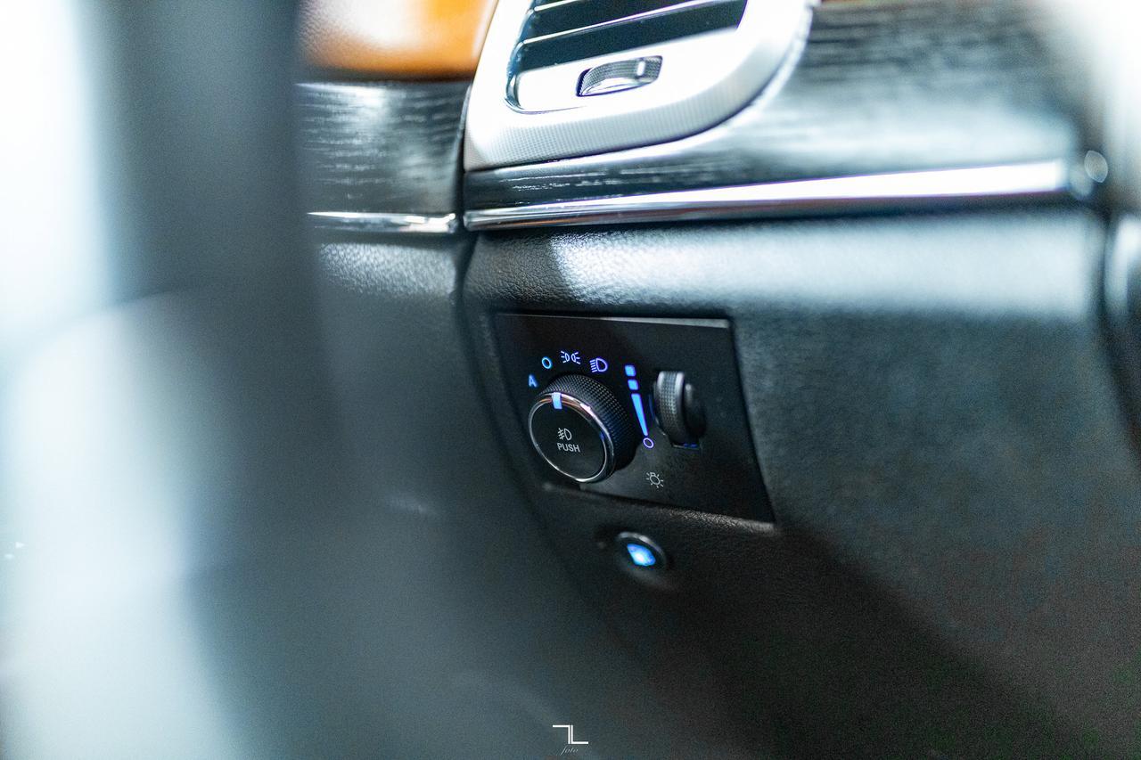 2018 Jeep Grand Cherokee 4x4 Summit Leather Roof Nav BCam TV's Red Deer AB