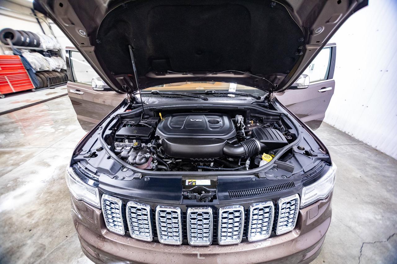 2018 Jeep Grand Cherokee 4x4 Summit Leather Roof Nav BCam TV's Red Deer AB