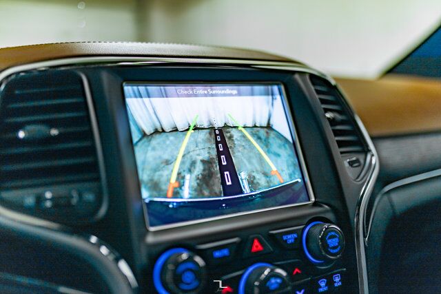 2018 Jeep Grand Cherokee 4x4 Summit Leather Roof Nav BCam TV's Red Deer AB