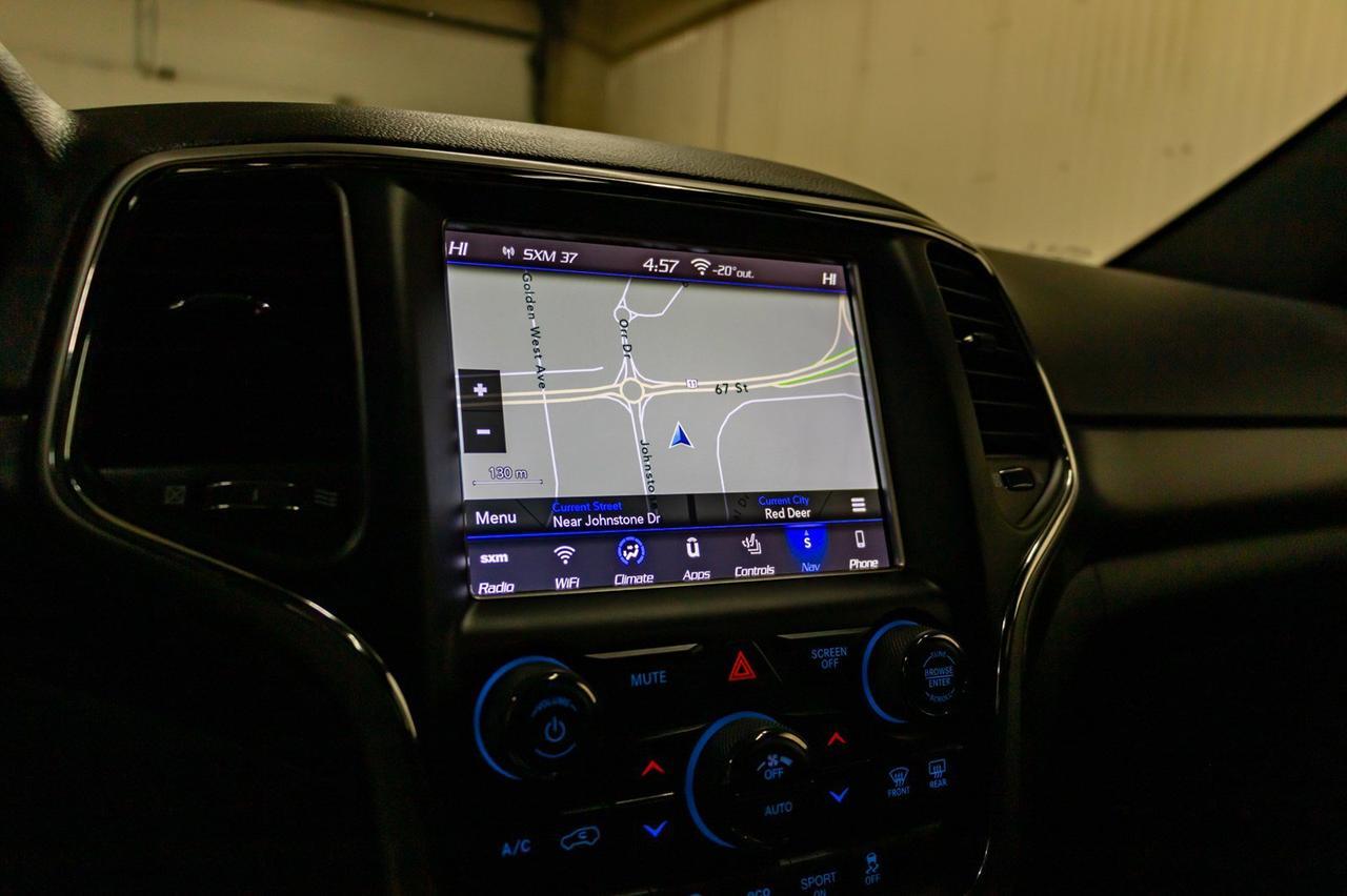 2018 Jeep Grand Cherokee AWD Altitude IV Leather Roof Nav Red Deer AB