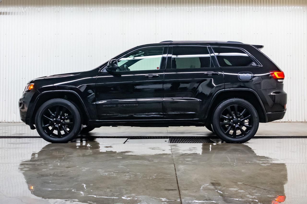 2018 Jeep Grand Cherokee AWD Altitude IV Leather Roof Nav Red Deer AB