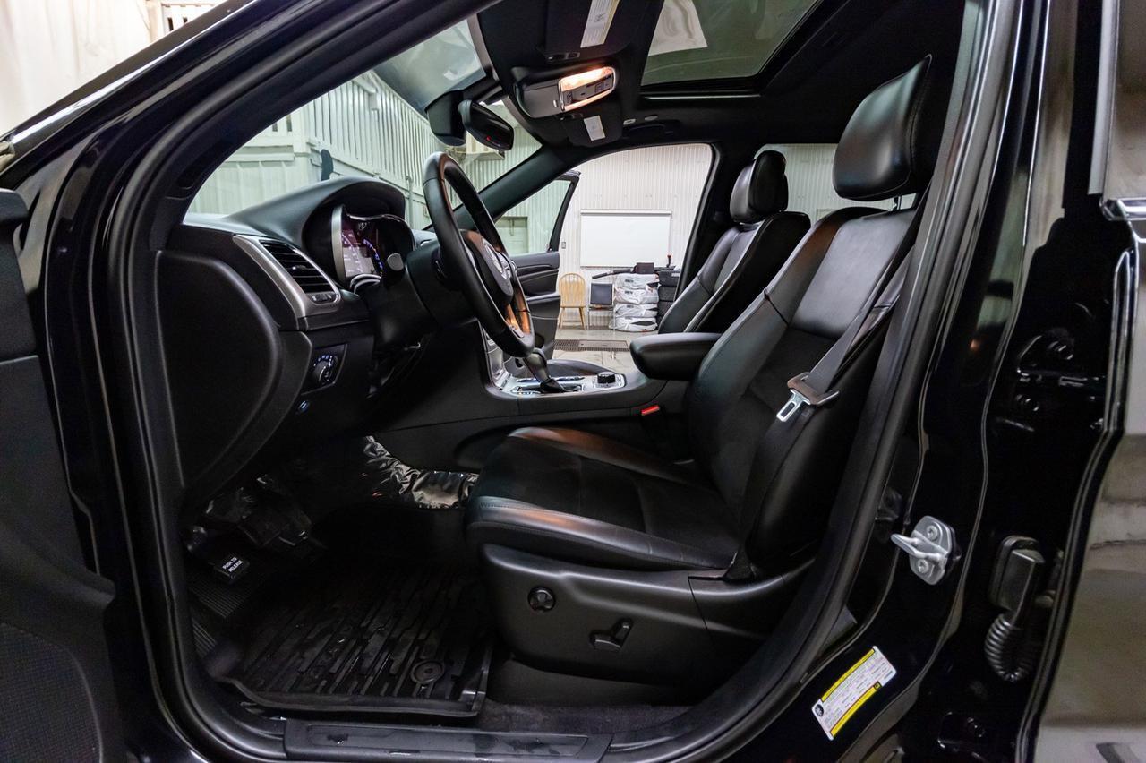 2018 Jeep Grand Cherokee AWD Altitude IV Leather Roof Nav Red Deer AB