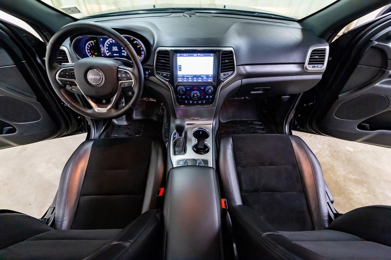 2018 Jeep Grand Cherokee AWD Altitude IV Leather Roof Nav Red Deer AB