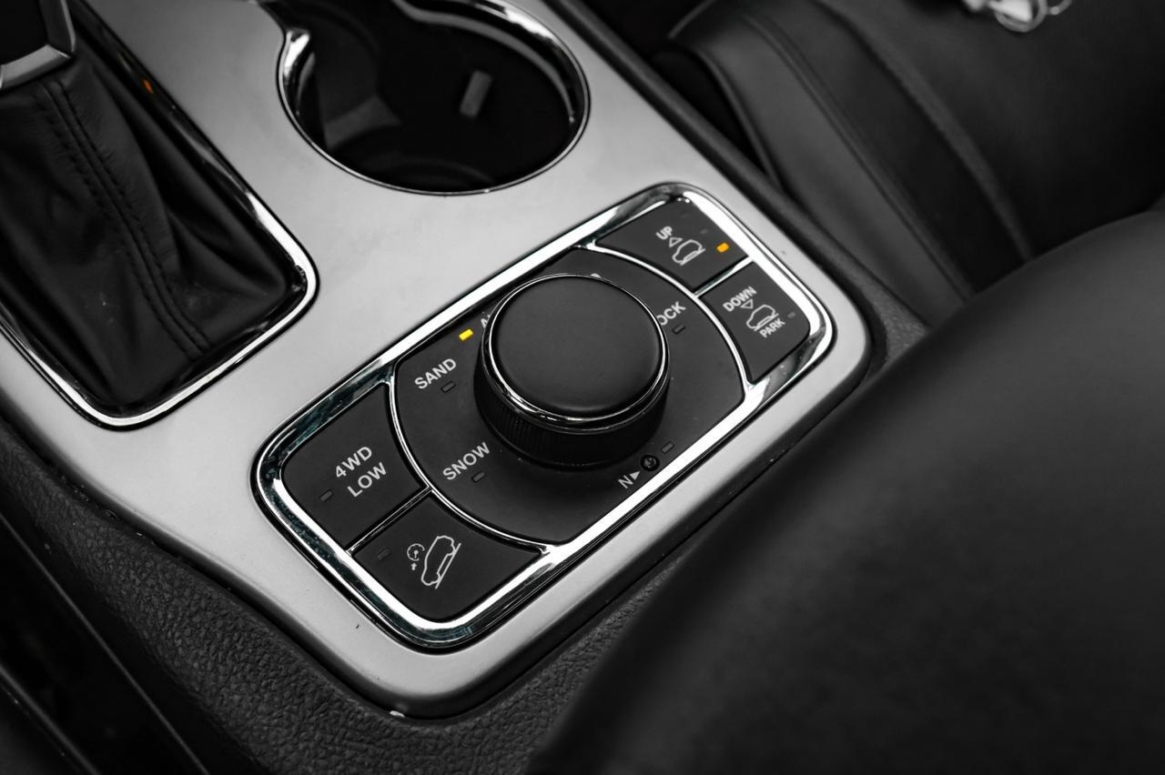 2018 Jeep Grand Cherokee HIGH ALTITUDE 4WD BLIND SPOT ASSIST NAVIGATION PANORAMA LEATHER SEATS REAR CAMERA Carrollton TX