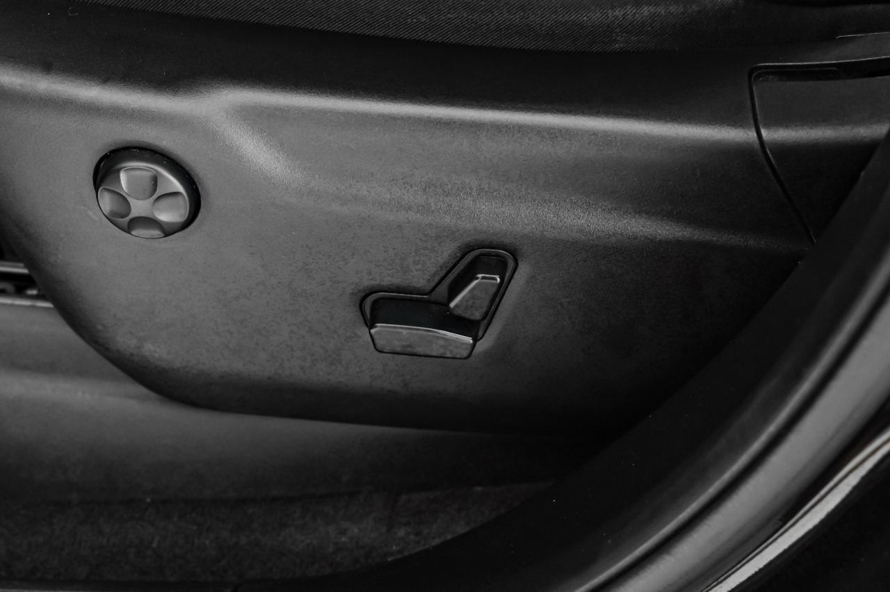 2018 Jeep Grand Cherokee HIGH ALTITUDE 4WD BLIND SPOT ASSIST NAVIGATION PANORAMA LEATHER SEATS REAR CAMERA Carrollton TX