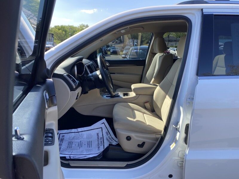 2018 Jeep Grand Cherokee Laredo E Bristol  PA