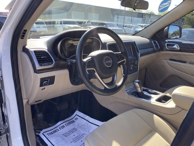 2018 Jeep Grand Cherokee Laredo E Bristol  PA
