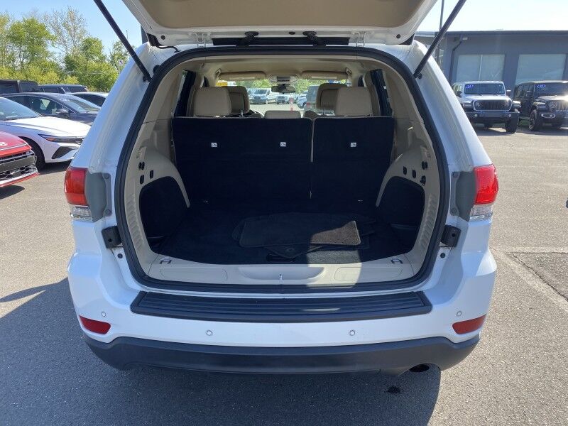 2018 Jeep Grand Cherokee Laredo E Bristol  PA