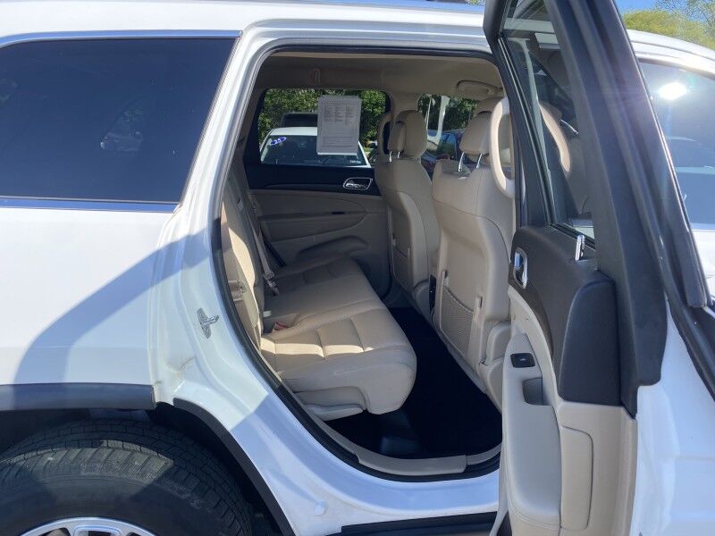 2018 Jeep Grand Cherokee Laredo E Bristol  PA