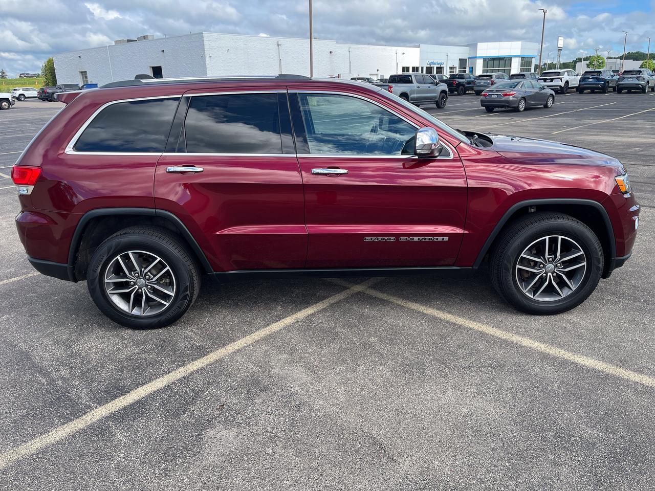 2018 Jeep Grand Cherokee Limited 4WD 3.6L TrailerTowIVGroup w/Nav HtdMemLeather HtdSteeringWheel Saukville WI