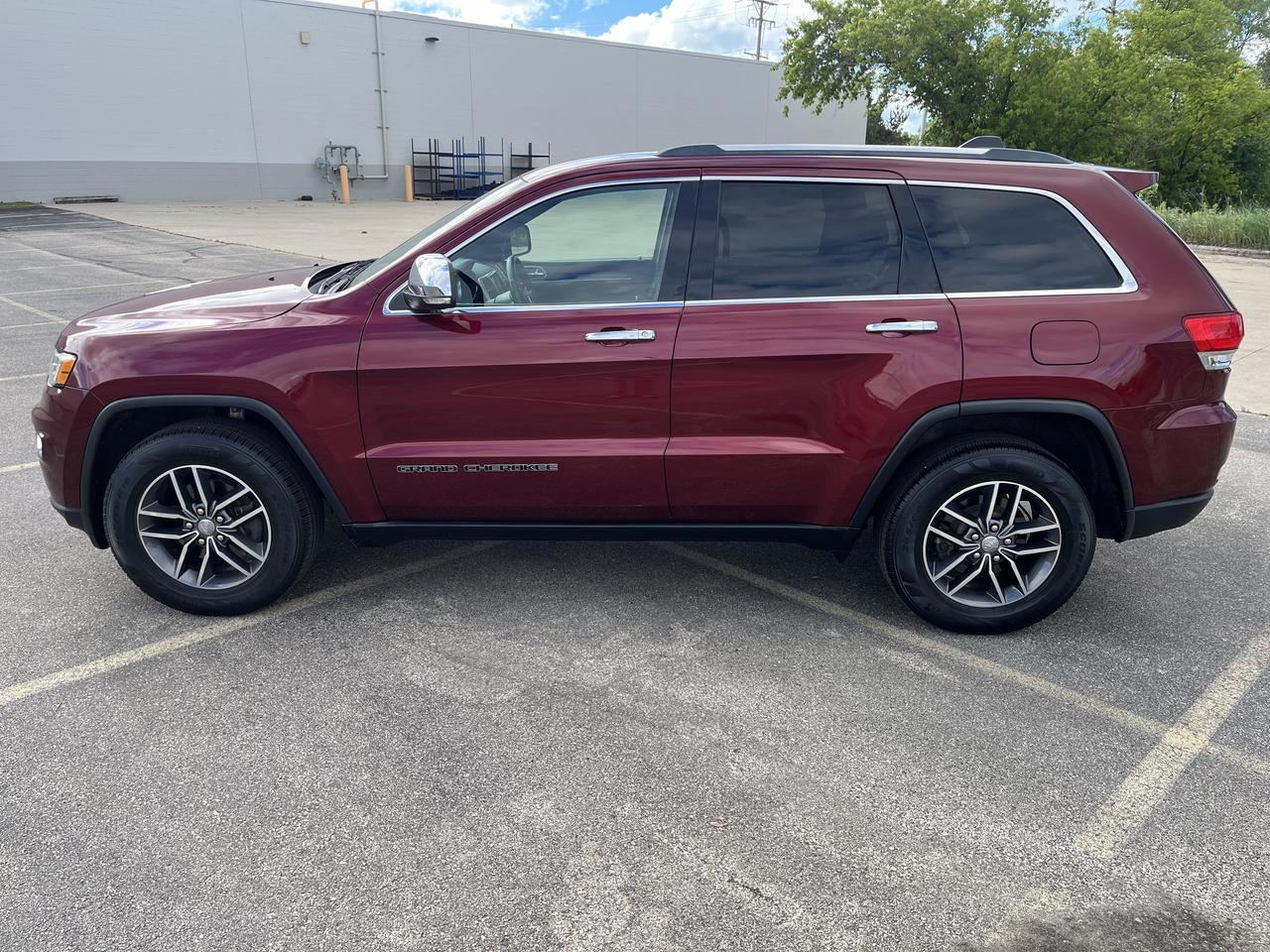 2018 Jeep Grand Cherokee Limited 4WD 3.6L TrailerTowIVGroup w/Nav HtdMemLeather HtdSteeringWheel Saukville WI