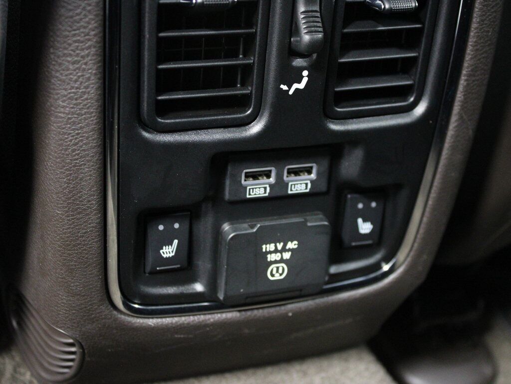 2018 Jeep Grand Cherokee Overland 4WD Fond du Lac WI
