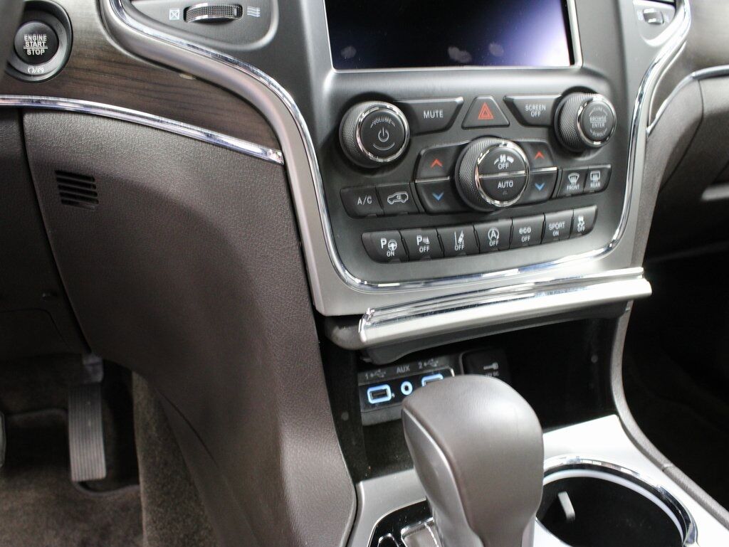 2018 Jeep Grand Cherokee Overland 4WD Fond du Lac WI