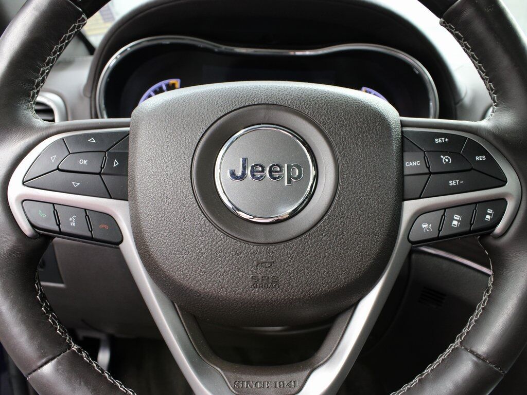 2018 Jeep Grand Cherokee Overland 4WD Fond du Lac WI