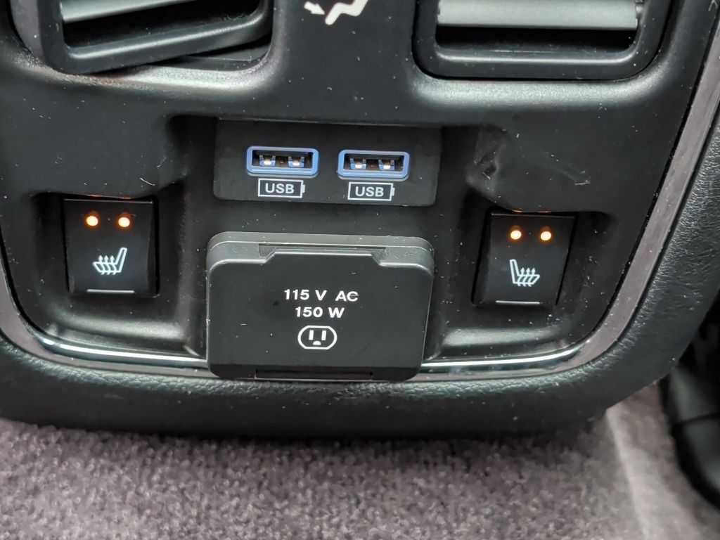 2018 Jeep Grand Cherokee Overland Worcester MA
