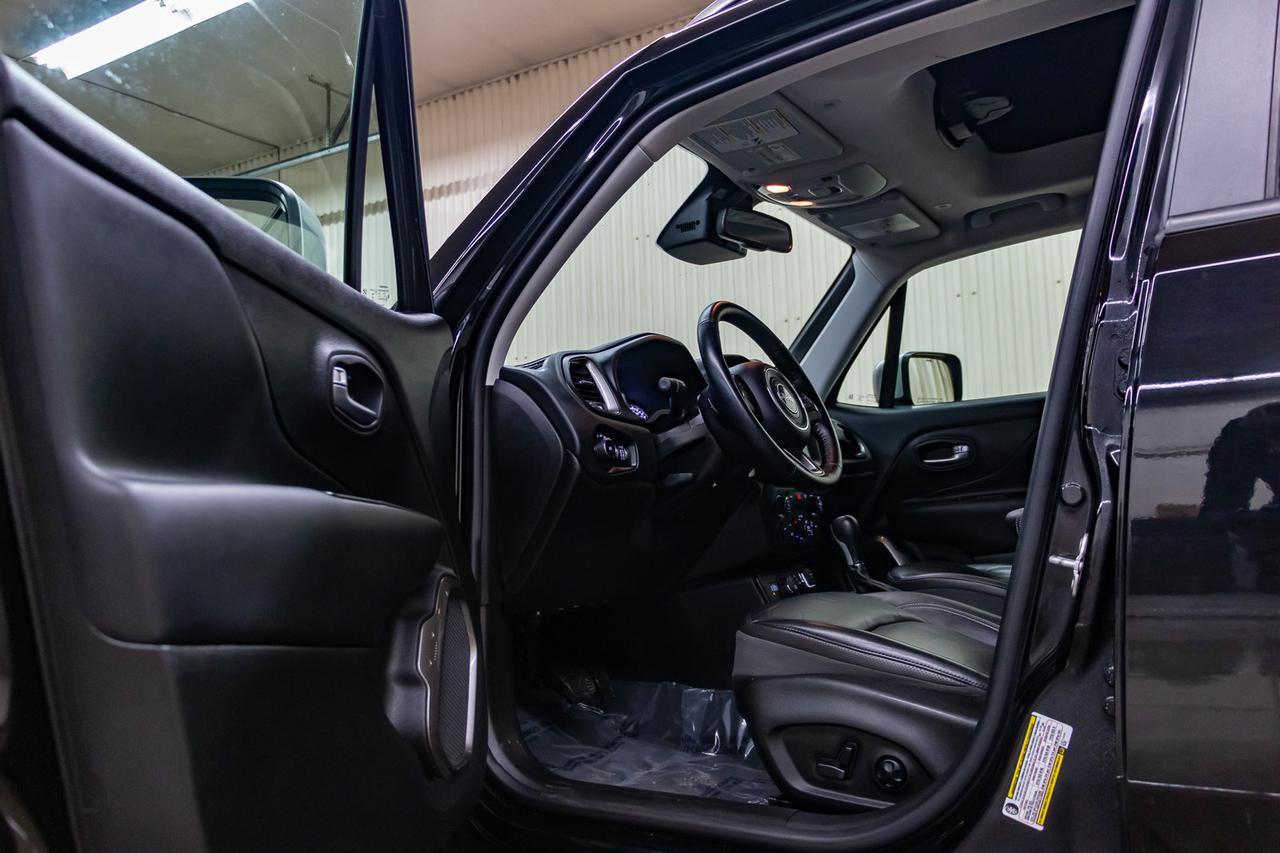 2018 Jeep Renegade 4x4 Limited Leather Roof Nav BCam Red Deer AB