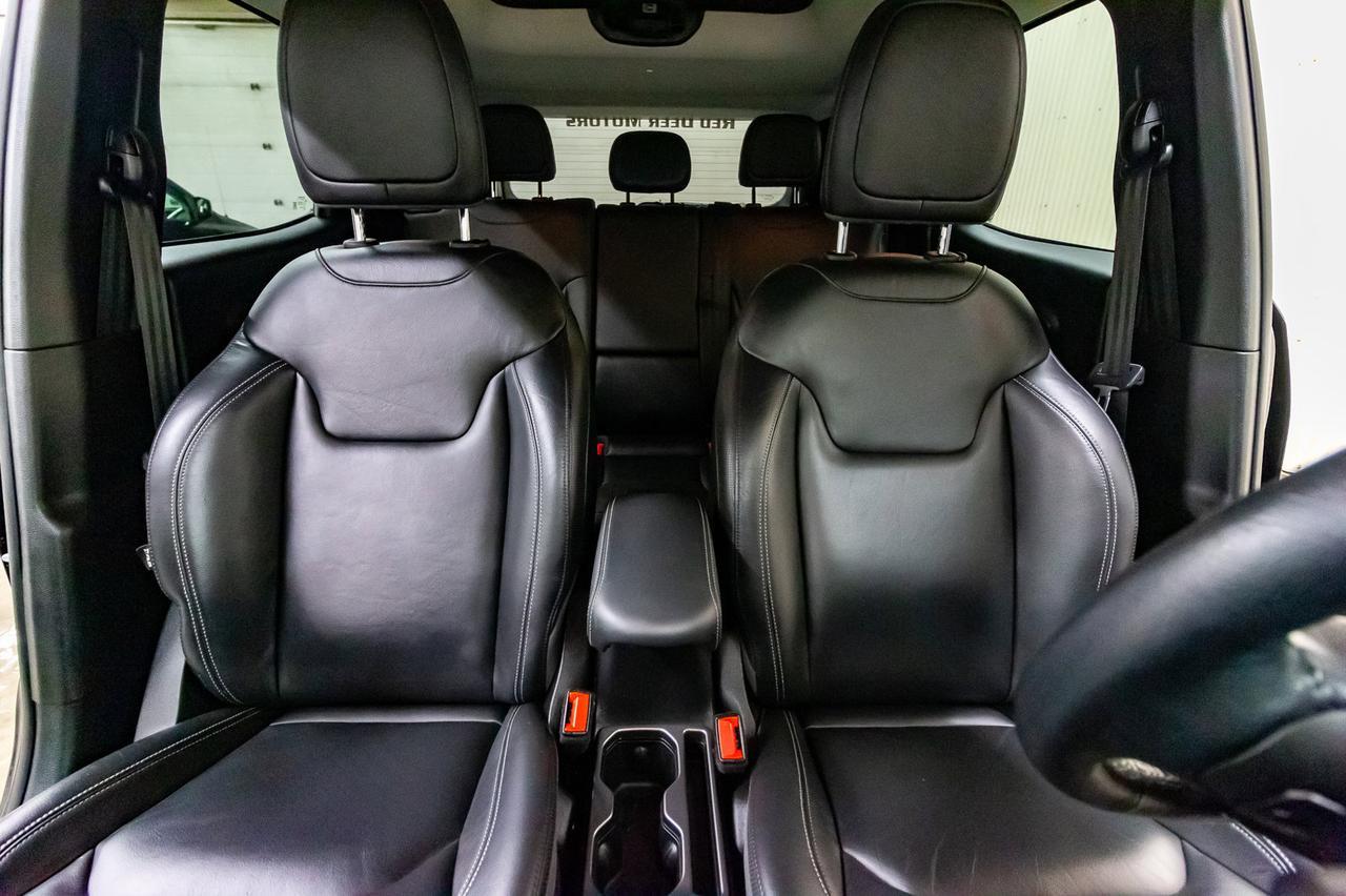 2018 Jeep Renegade 4x4 Limited Leather Roof Nav BCam Red Deer AB