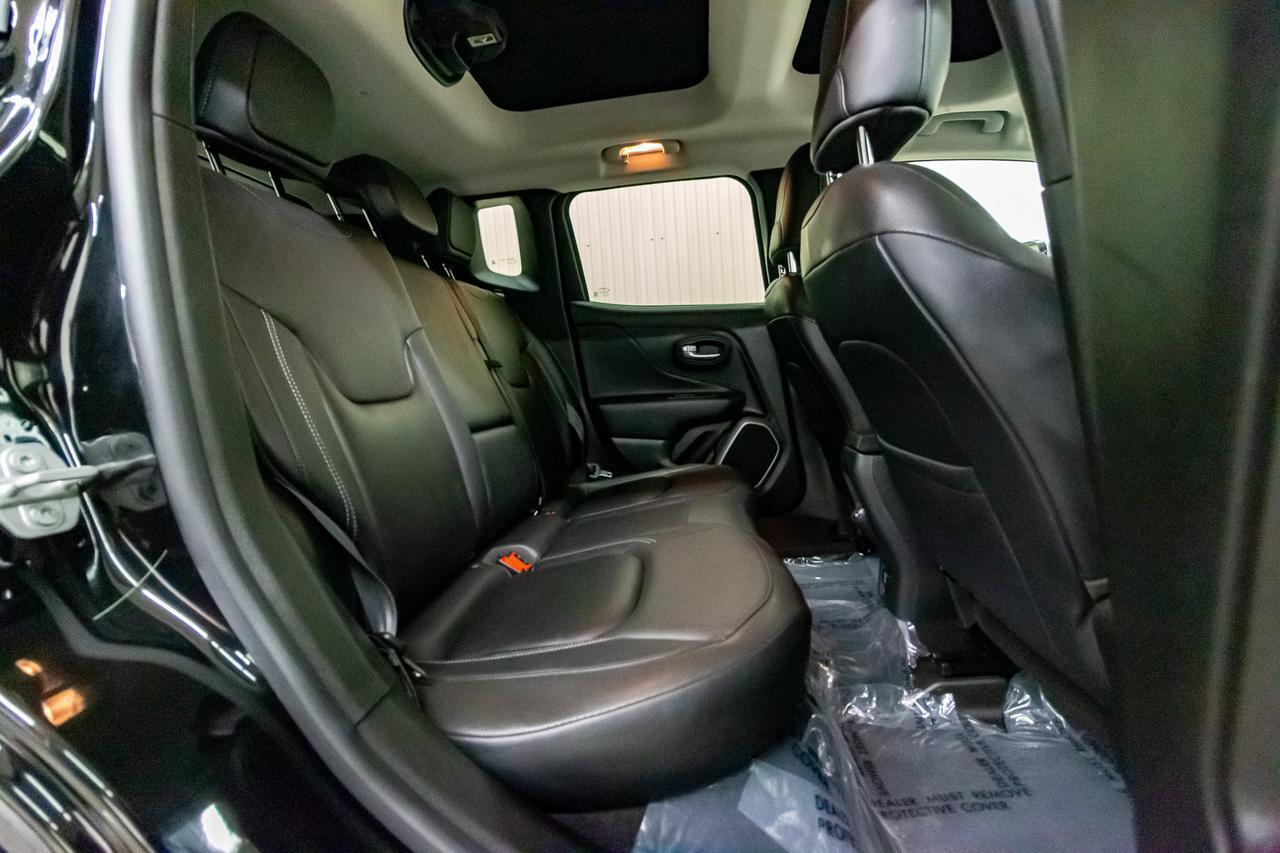 2018 Jeep Renegade 4x4 Limited Leather Roof Nav BCam Red Deer AB