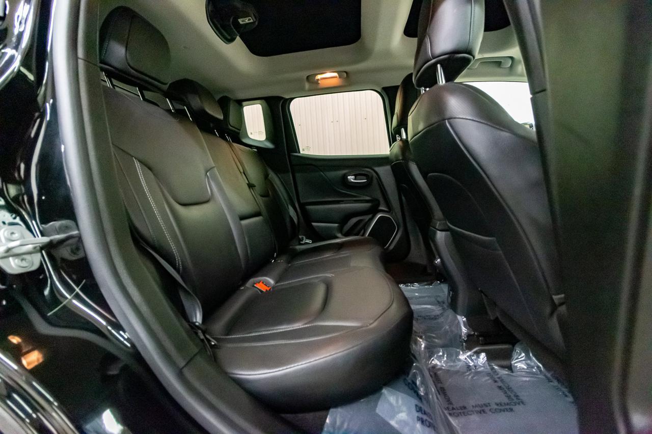 2018 Jeep Renegade 4x4 Limited Leather Roof Nav BCam Red Deer AB