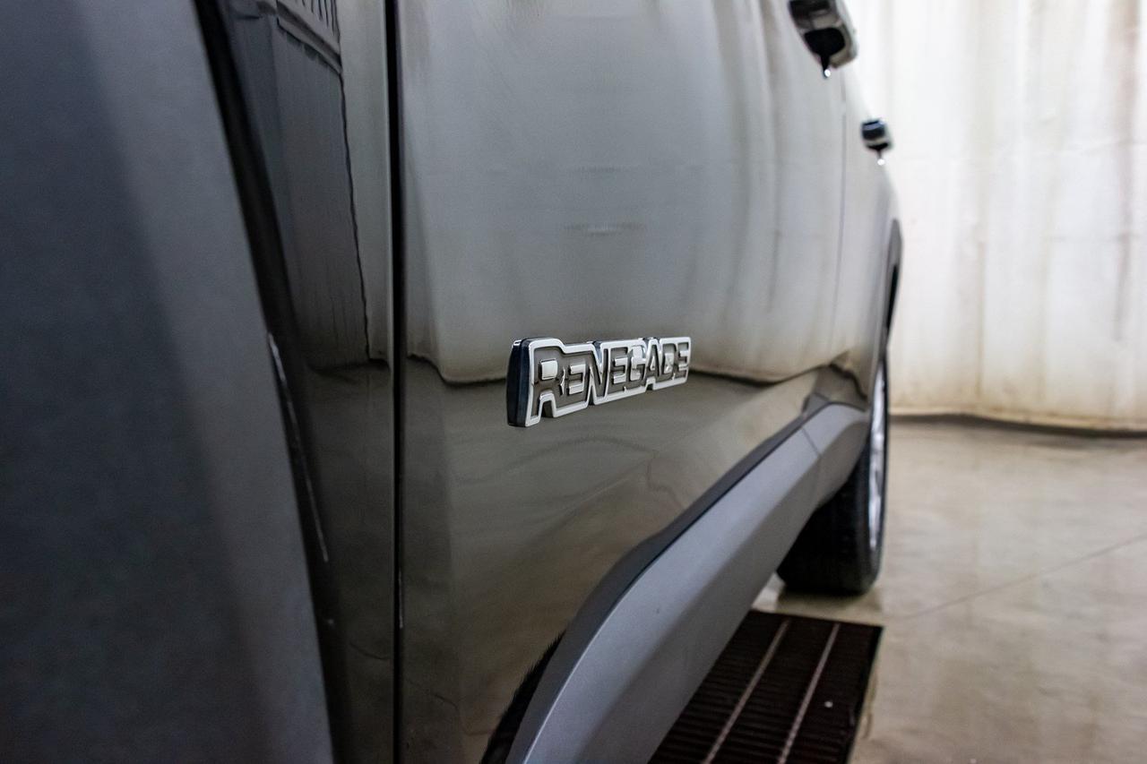 2018 Jeep Renegade 4x4 Limited Leather Roof Nav Red Deer AB