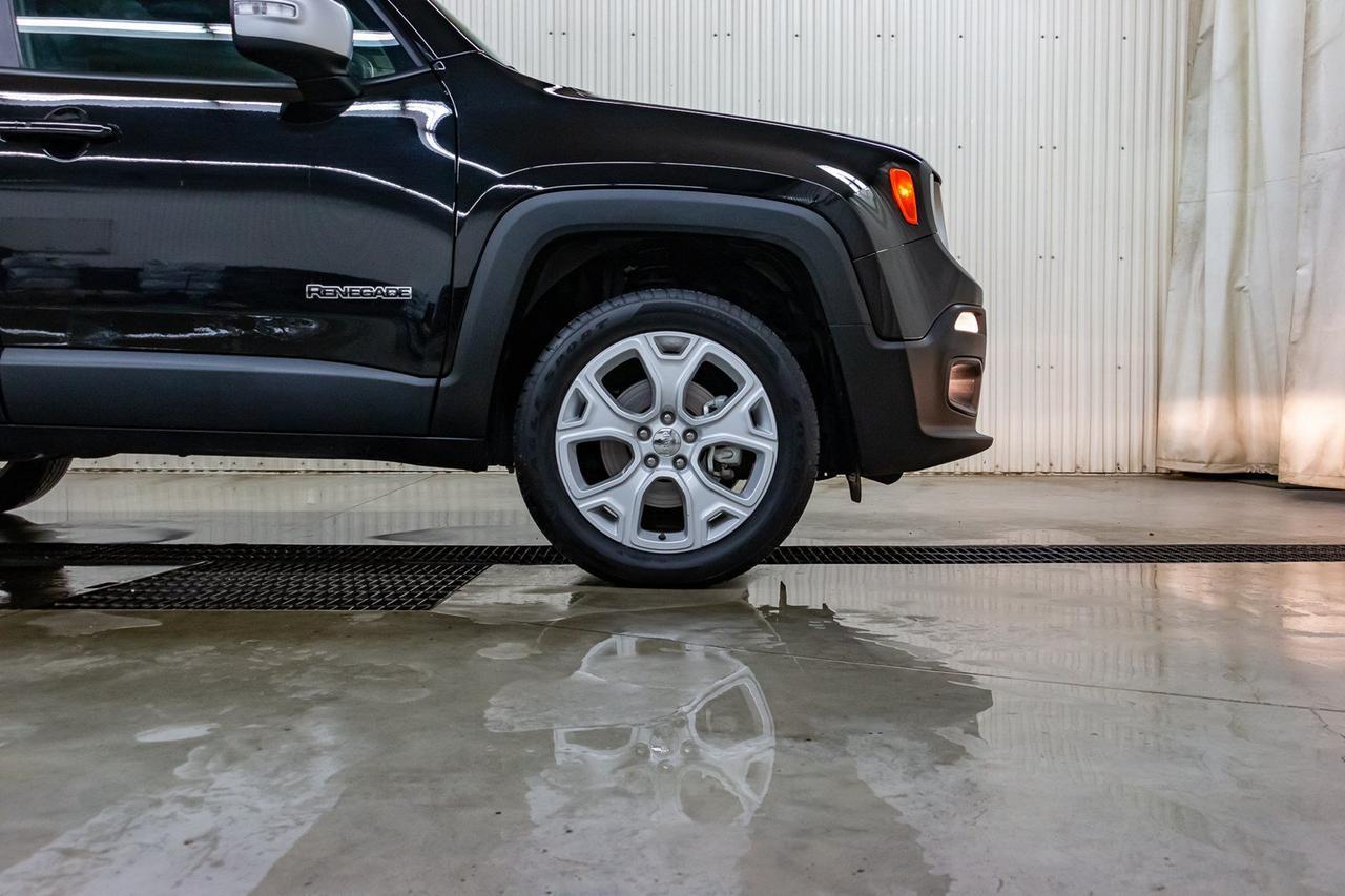 2018 Jeep Renegade 4x4 Limited Leather Roof Nav Red Deer AB