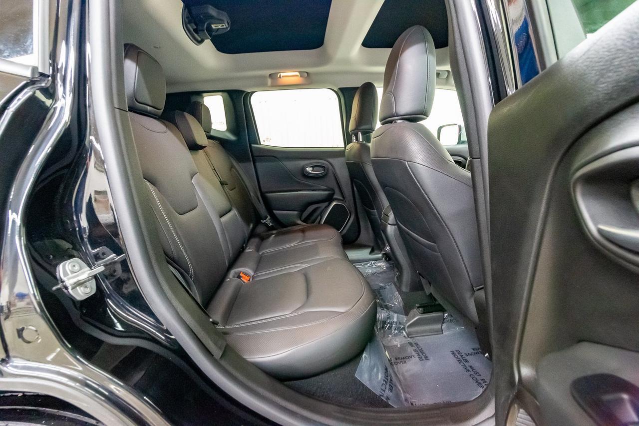 2018 Jeep Renegade 4x4 Limited Leather Roof Nav Red Deer AB