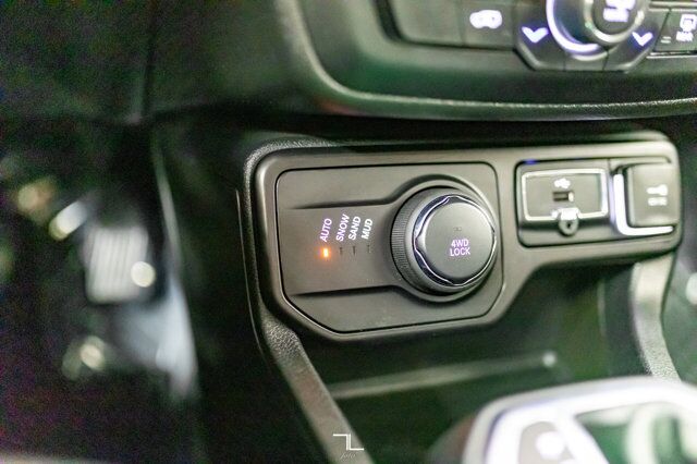 2018 Jeep Renegade 4x4 Sport Upland Edition BCam Red Deer AB