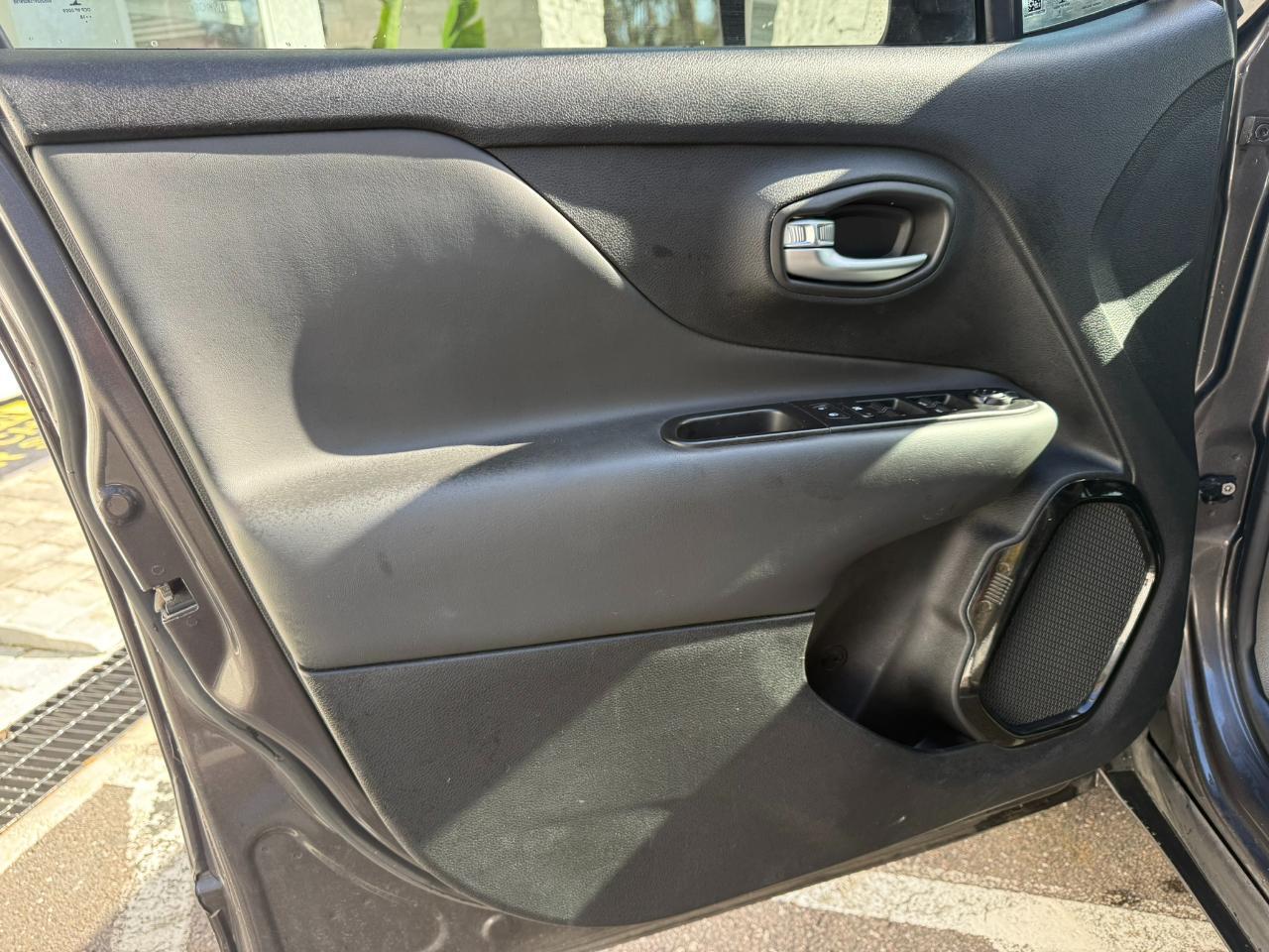 2018 Jeep Renegade LATITUDE 4X4 Jacksonville FL