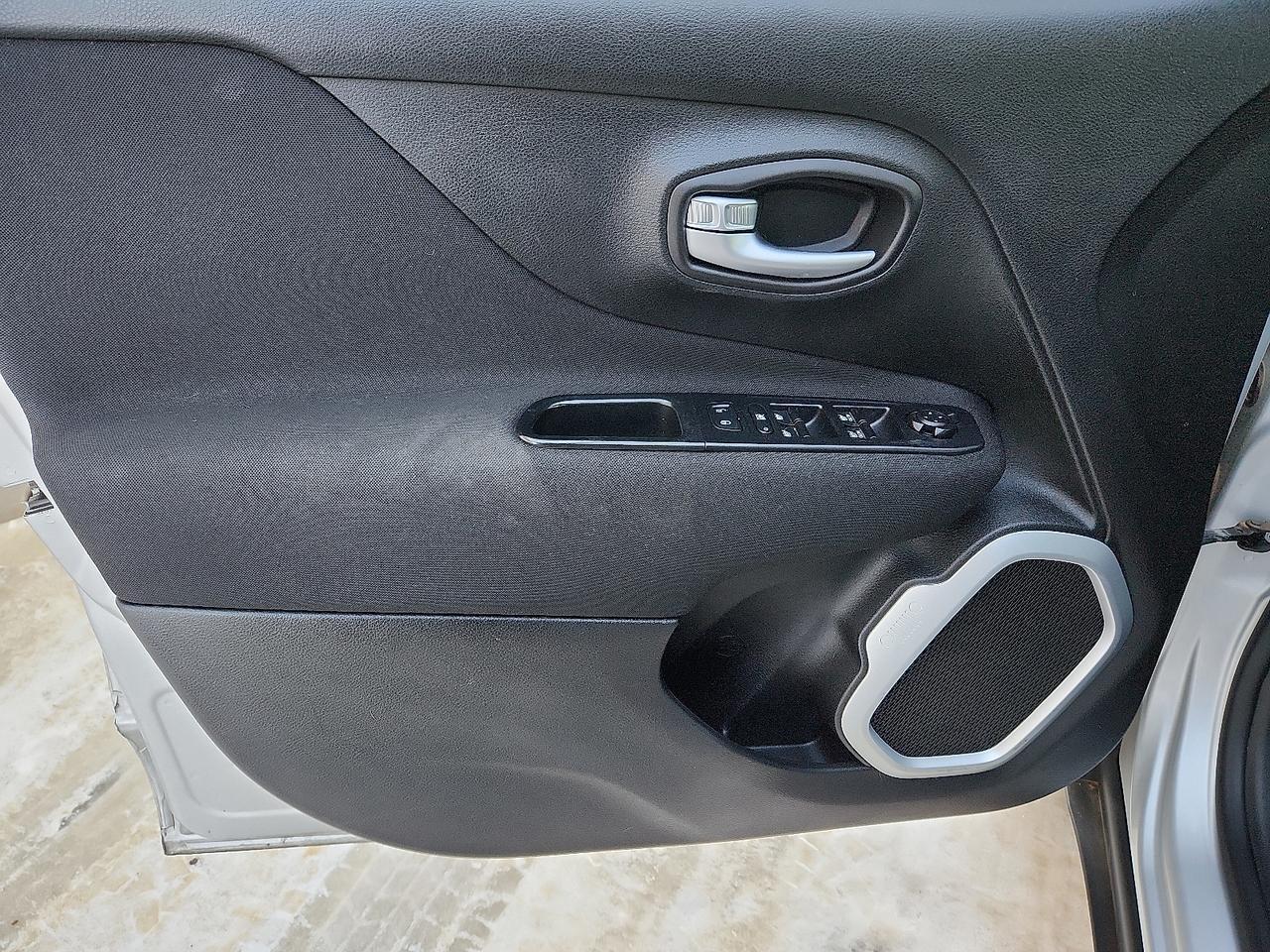 2018 Jeep Renegade Latitude FWD Lubbock TX