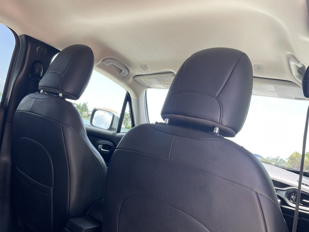 2018 Jeep Renegade Limited 4x4-Apple Carplay- Navigation Sarasota FL