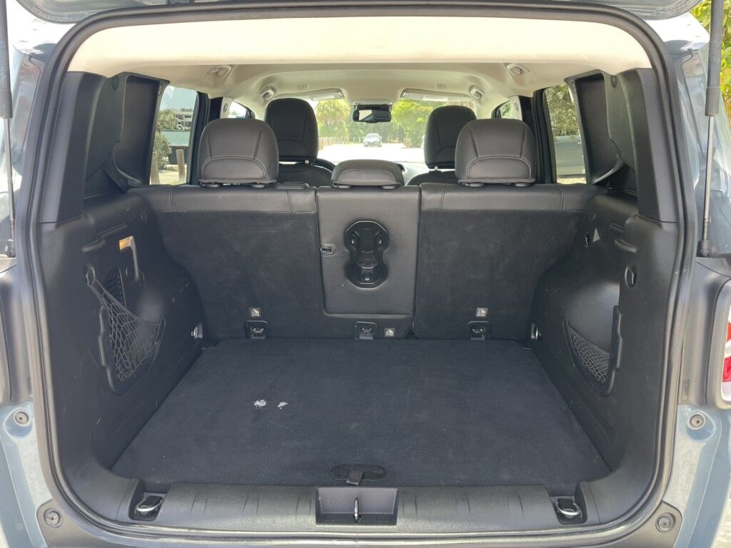 2018 Jeep Renegade Limited 4x4-Apple Carplay- Navigation Sarasota FL