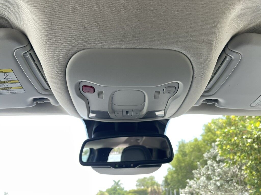 2018 Jeep Renegade Limited 4x4-Apple Carplay- Navigation Sarasota FL