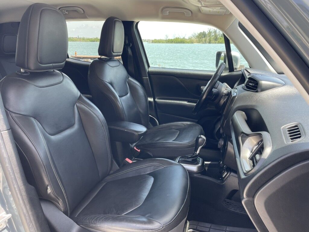 2018 Jeep Renegade Limited 4x4-Apple Carplay- Navigation Sarasota FL