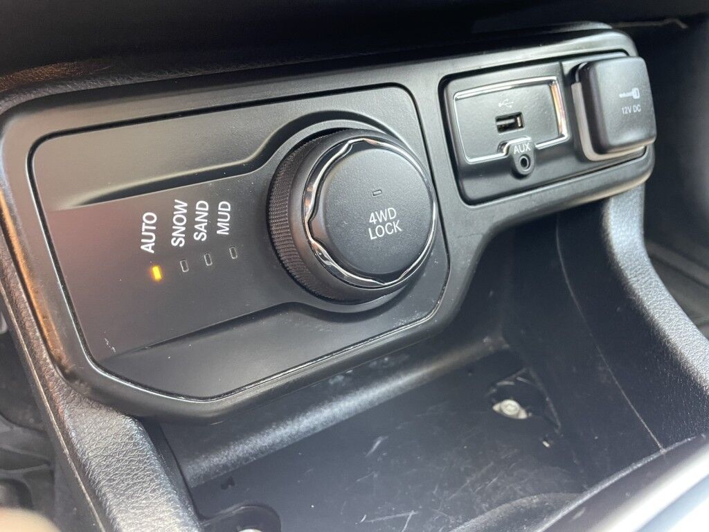 2018 Jeep Renegade Limited 4x4-Apple Carplay- Navigation Sarasota FL