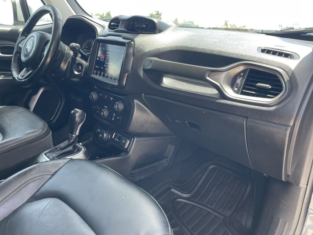 2018 Jeep Renegade Limited 4x4-Apple Carplay- Navigation Sarasota FL