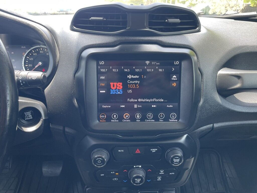 2018 Jeep Renegade Limited 4x4-Apple Carplay- Navigation Sarasota FL