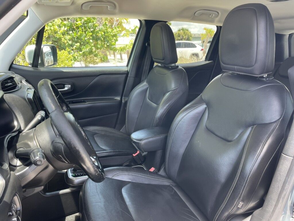 2018 Jeep Renegade Limited 4x4-Apple Carplay- Navigation