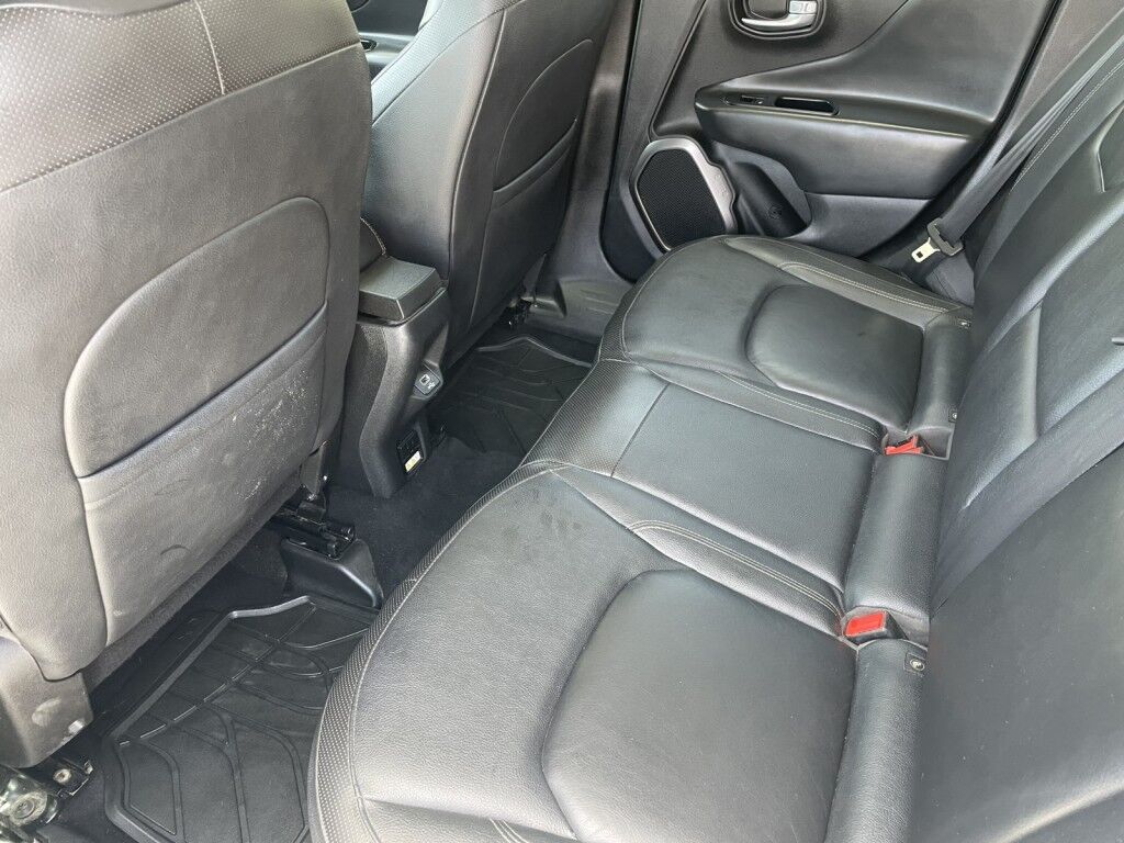 2018 Jeep Renegade Limited 4x4-Apple Carplay- Navigation Sarasota FL