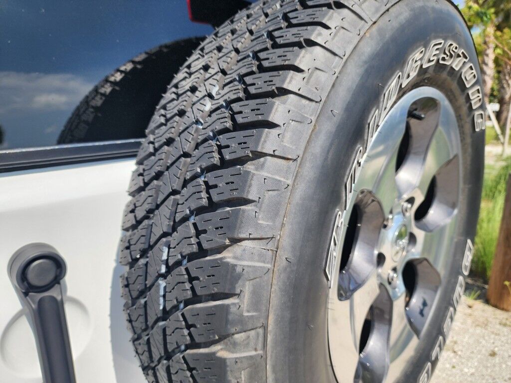 2018 Jeep Wrangler JK ALTITUDE~EXCELLENT CONDITION~LOW MILES~4X4~CHROME SHIFT KNOB~CRUISE CONTROL~FULL SIZE SPARE TIRE~REMOVABLE ROOF~TOW HOOKS Sarasota FL