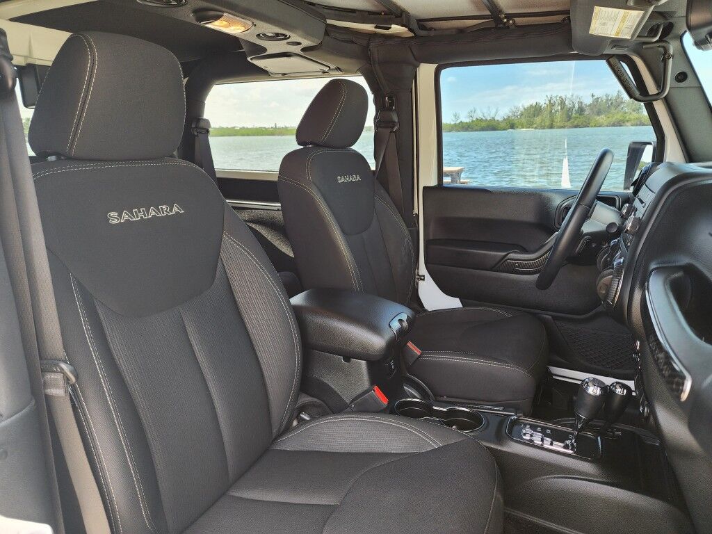 2018 Jeep Wrangler JK ALTITUDE~EXCELLENT CONDITION~LOW MILES~4X4~CHROME SHIFT KNOB~CRUISE CONTROL~FULL SIZE SPARE TIRE~REMOVABLE ROOF~TOW HOOKS Sarasota FL