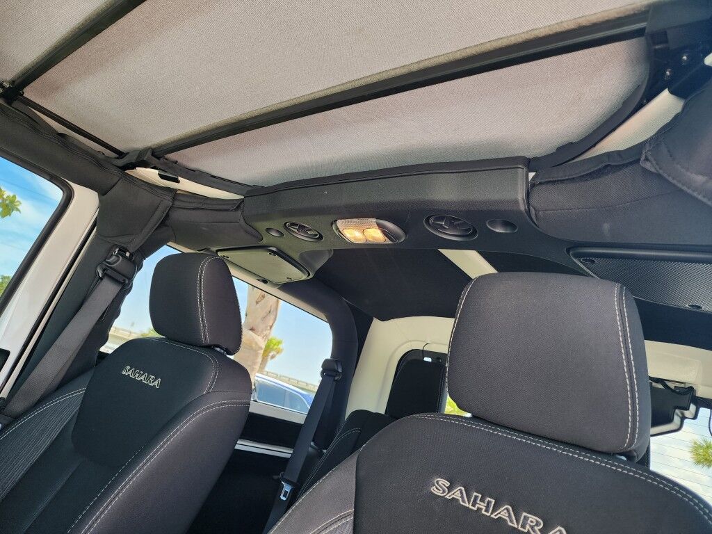 2018 Jeep Wrangler JK ALTITUDE~EXCELLENT CONDITION~LOW MILES~4X4~CHROME SHIFT KNOB~CRUISE CONTROL~FULL SIZE SPARE TIRE~REMOVABLE ROOF~TOW HOOKS Sarasota FL
