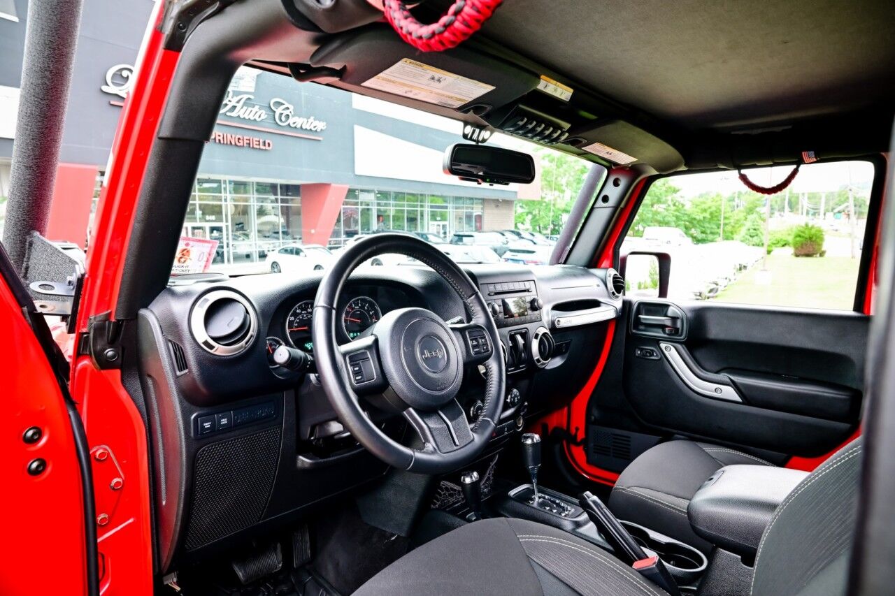 2018 Jeep Wrangler Rubicon photo 14