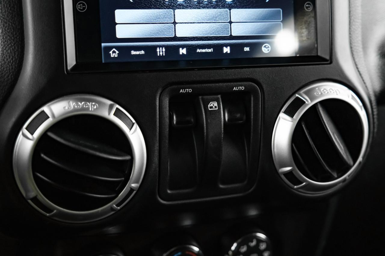 2018 Jeep Wrangler JK SAHARA 4WD AUTOMATIC SOFT TOP CONVERTIBLE CRUISE CONTROL TOW HITCH ALLOY WHEELS Carrollton TX