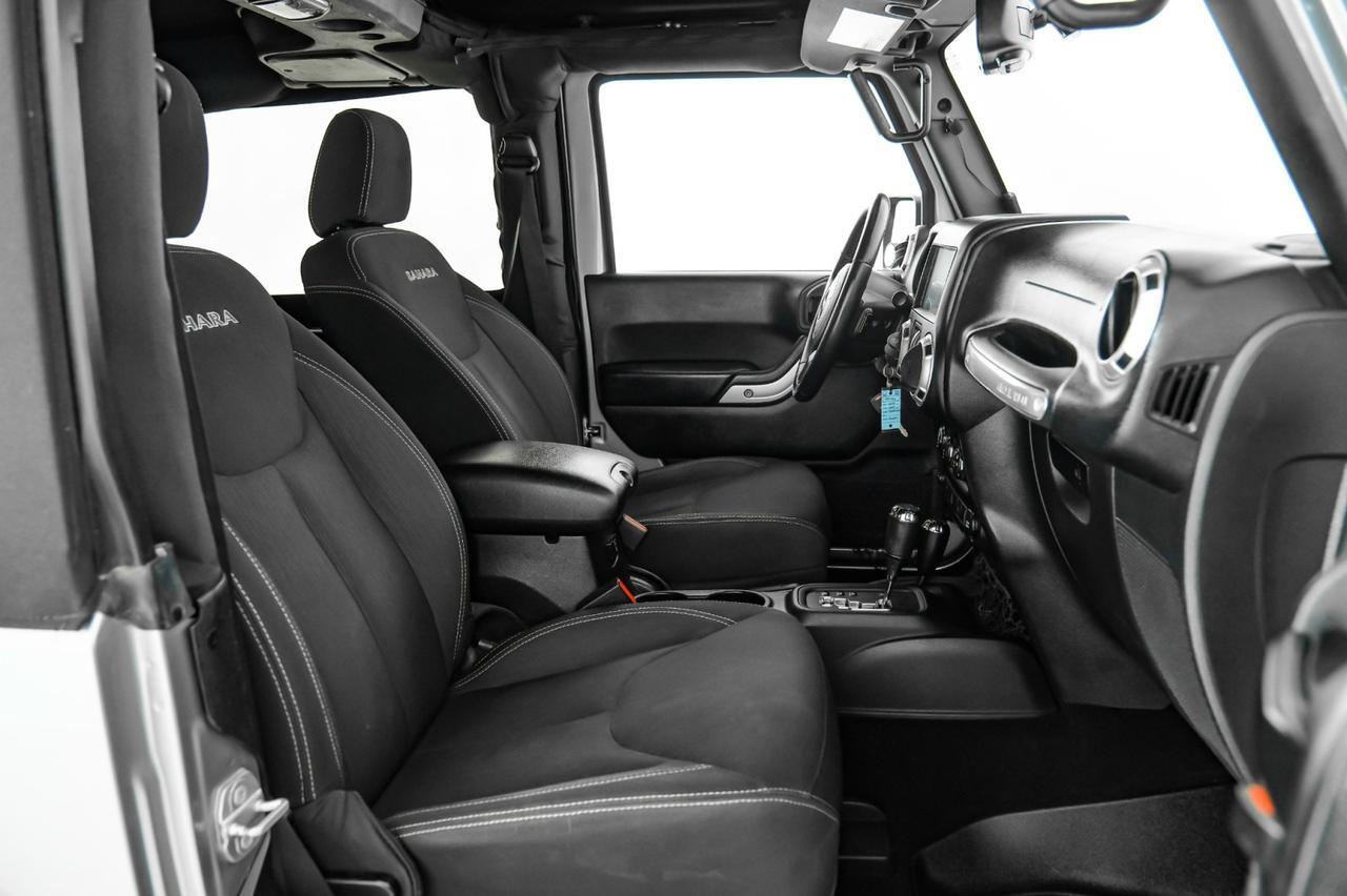 2018 Jeep Wrangler JK SAHARA 4WD AUTOMATIC SOFT TOP CONVERTIBLE CRUISE CONTROL TOW HITCH ALLOY WHEELS Carrollton TX